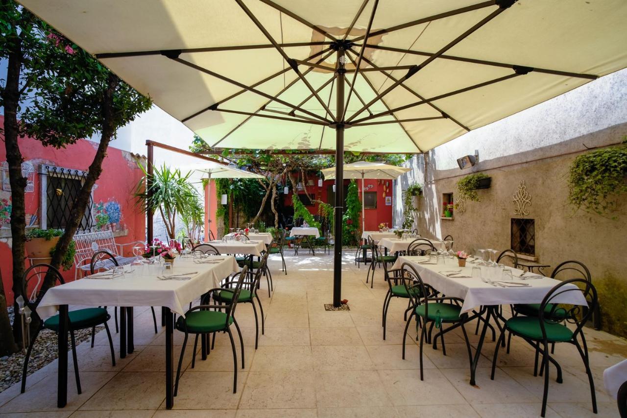 Locanda Il Cavallino Valeggio sul Mincio Esterno foto